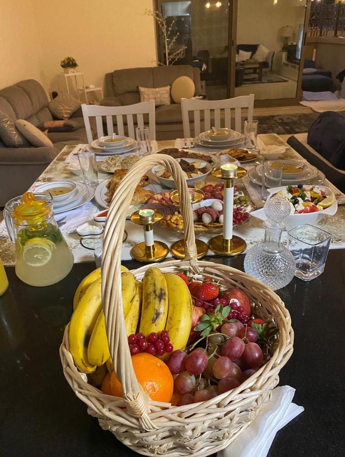 Alexandrina Hostel Dubai Luaran gambar