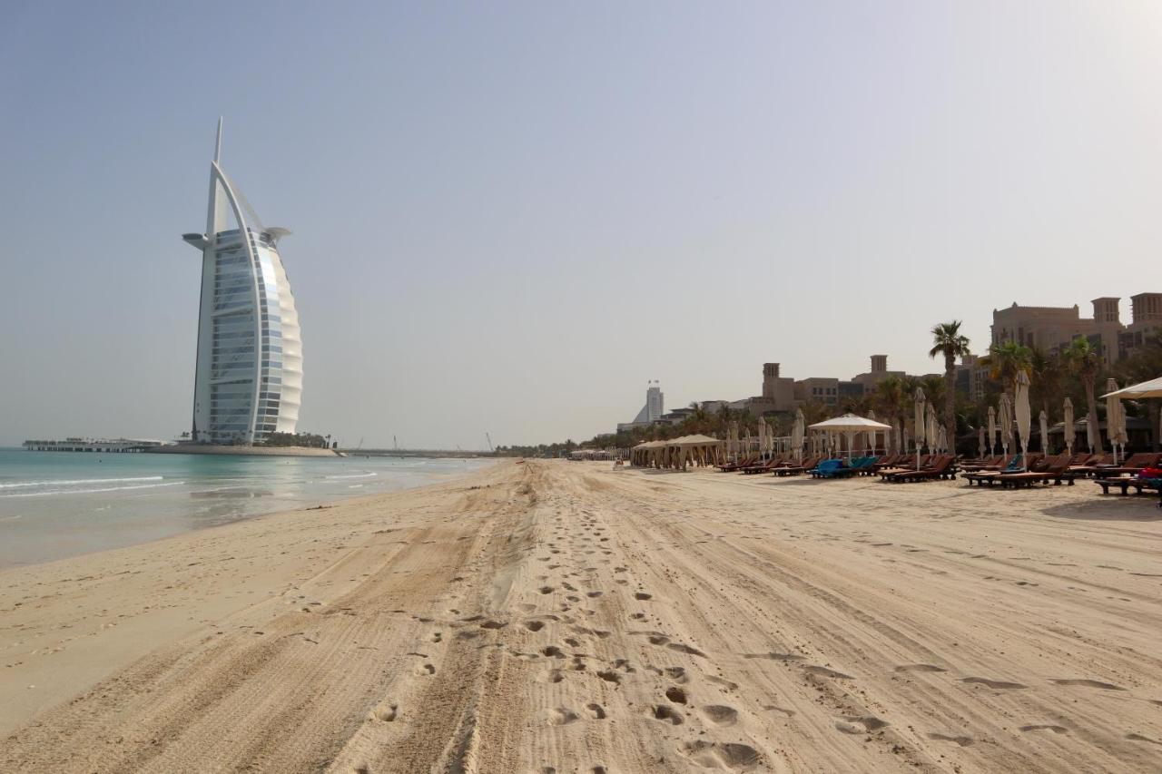 Alexandrina Hostel Dubai Luaran gambar