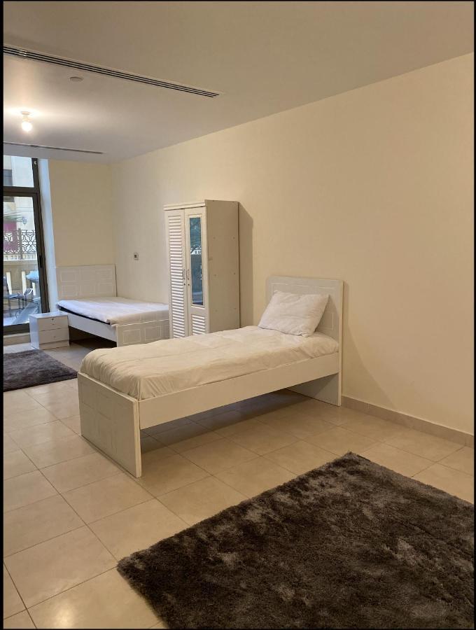Alexandrina Hostel Dubai Luaran gambar