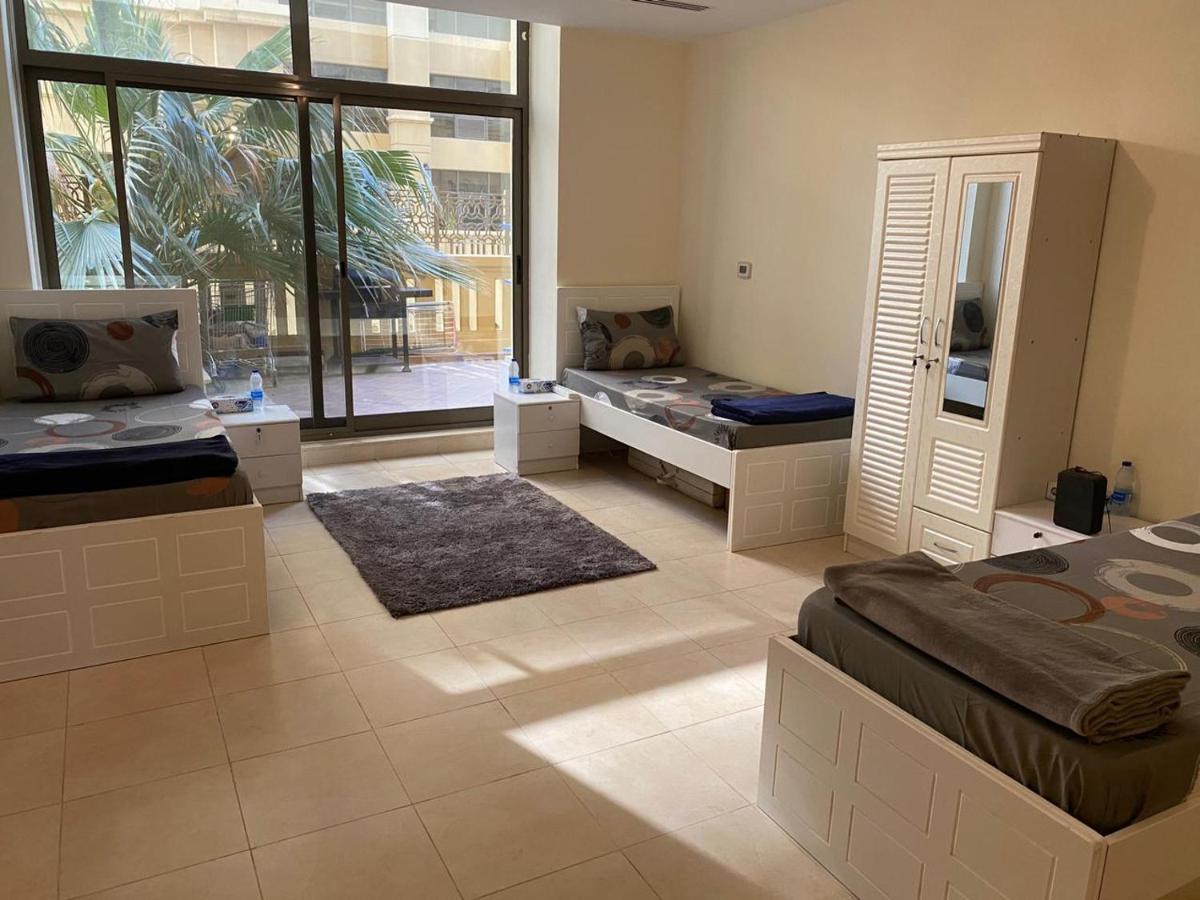 Alexandrina Hostel Dubai Luaran gambar