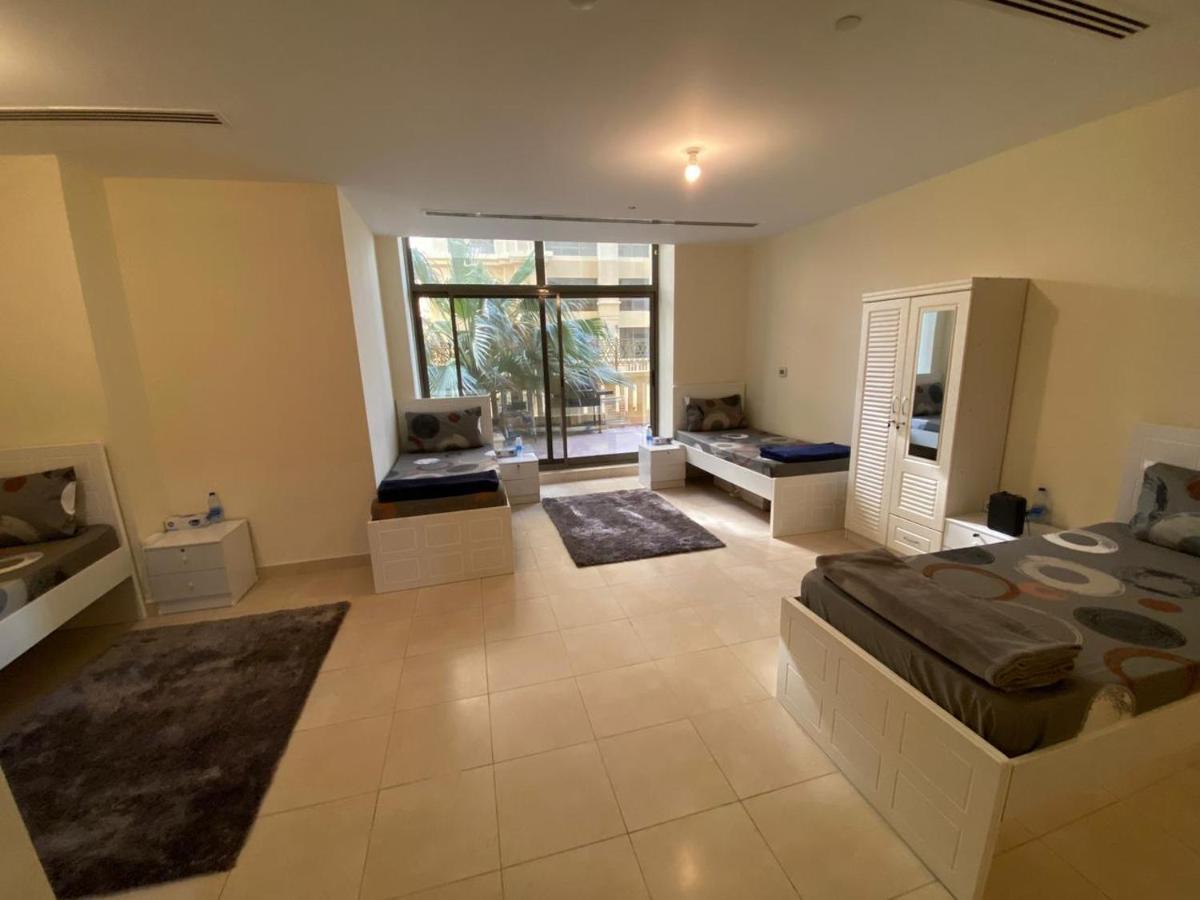 Alexandrina Hostel Dubai Luaran gambar