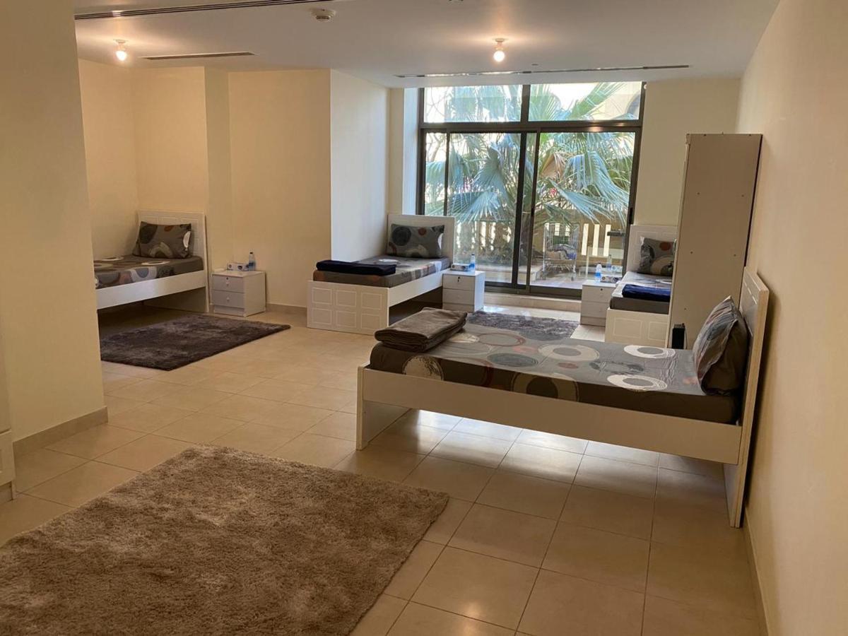 Alexandrina Hostel Dubai Luaran gambar