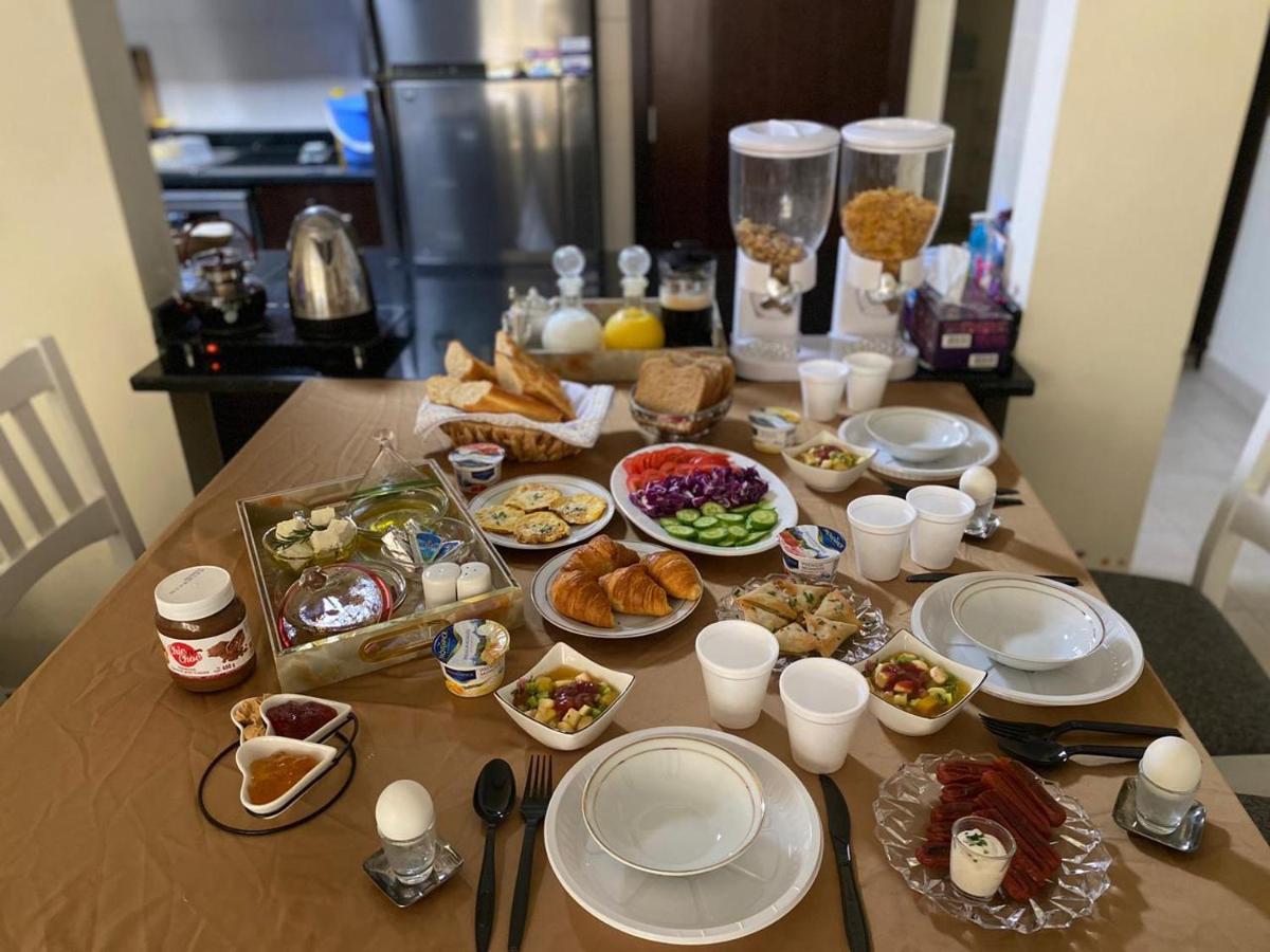 Alexandrina Hostel Dubai Luaran gambar