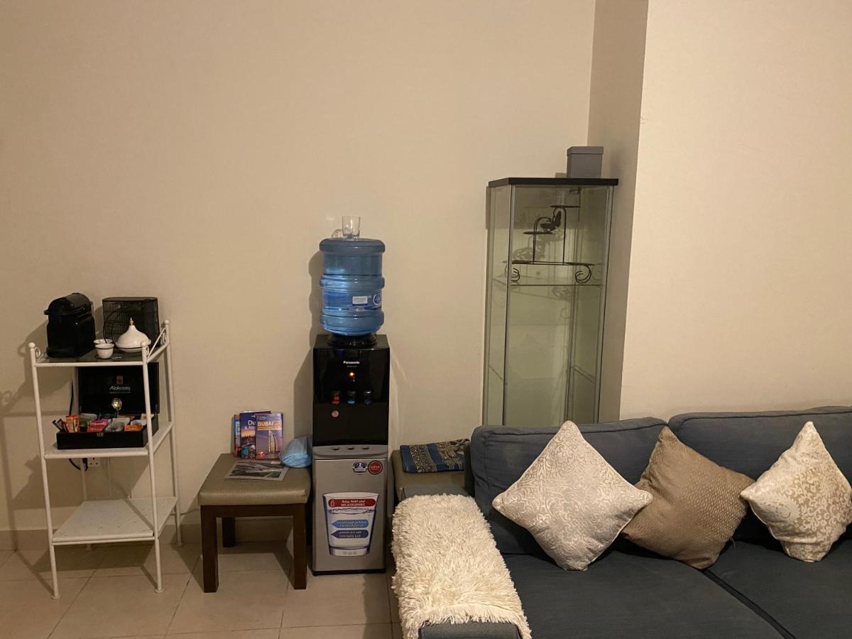 Alexandrina Hostel Dubai Luaran gambar
