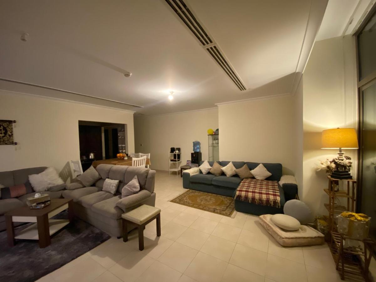 Alexandrina Hostel Dubai Luaran gambar