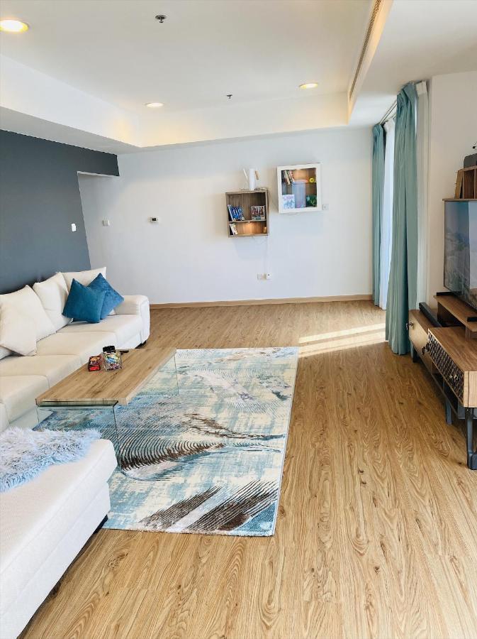 Alexandrina Hostel Dubai Luaran gambar